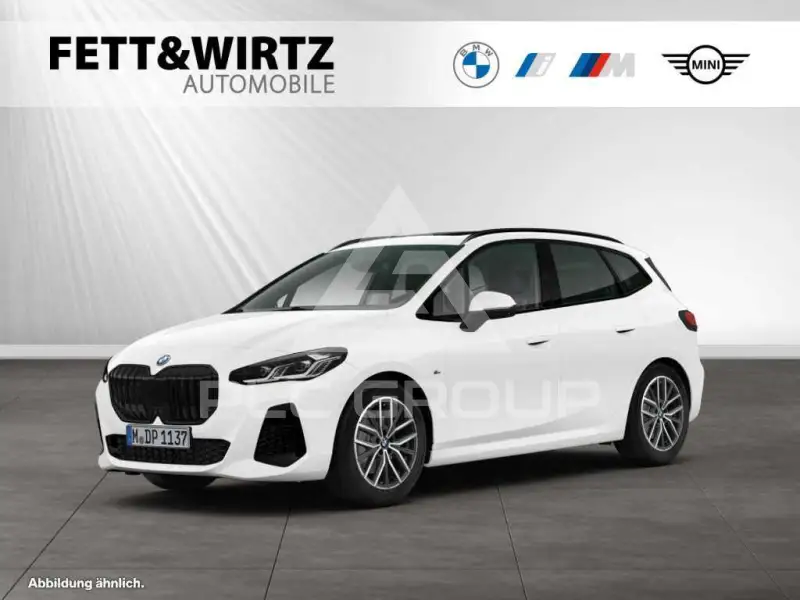 2025 BMW 220