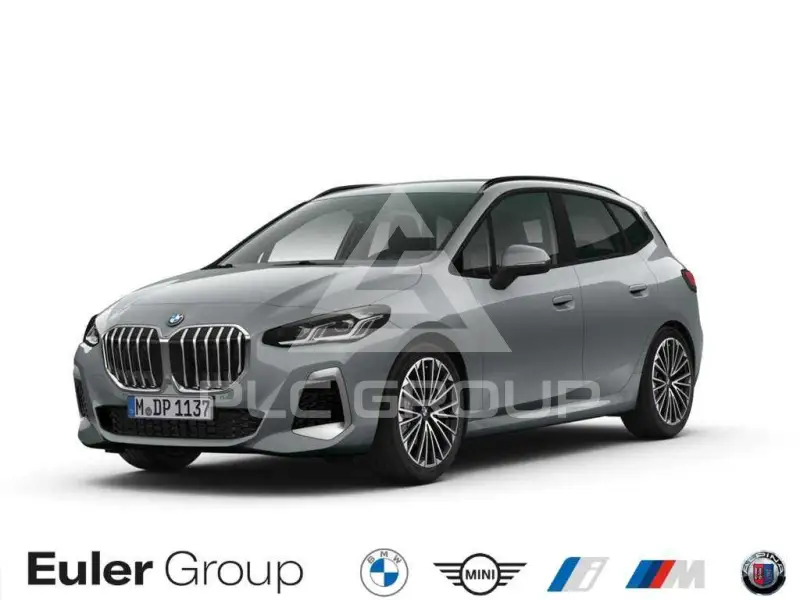 2025 BMW 220