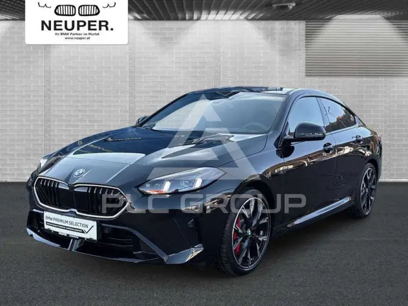 2025 BMW 220