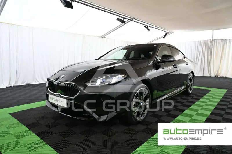 2025 BMW 220