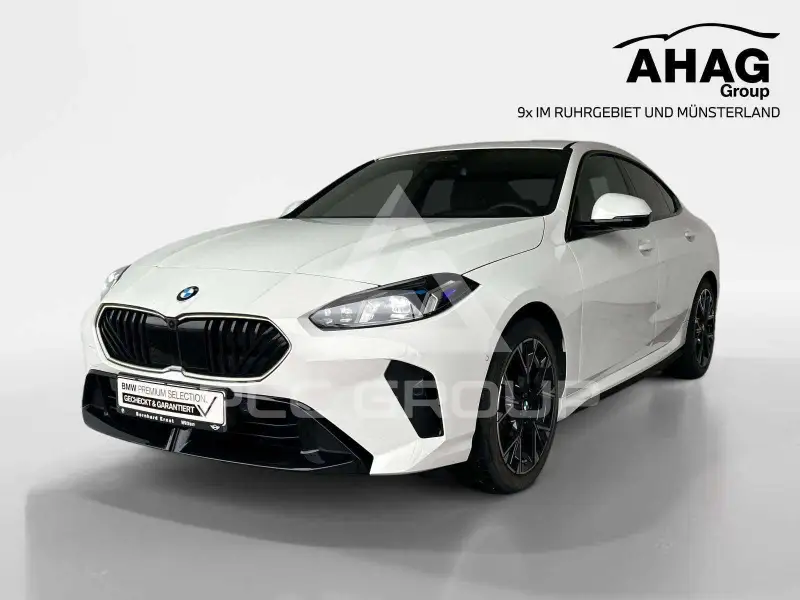 2025 BMW 220