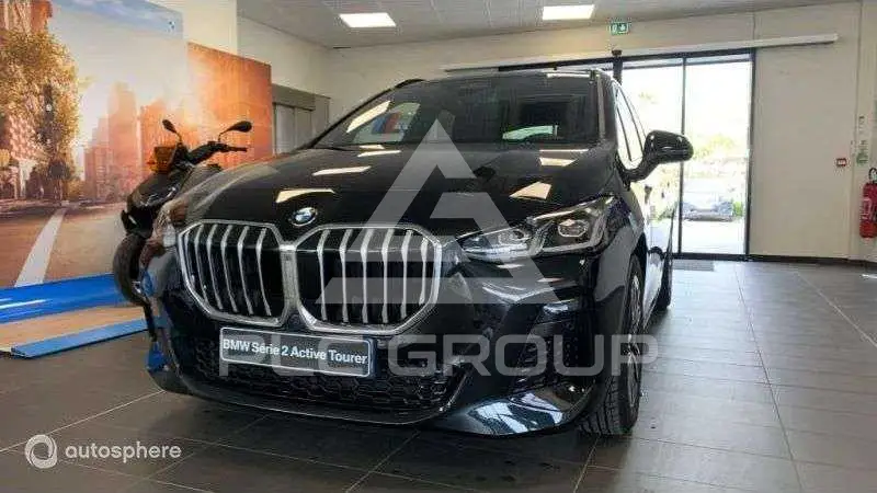 2025 BMW 220