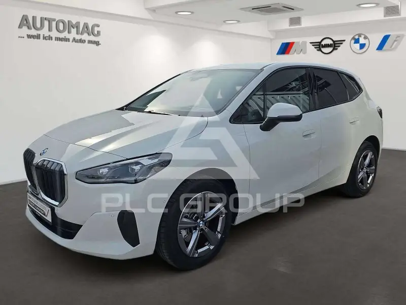 2025 BMW 220