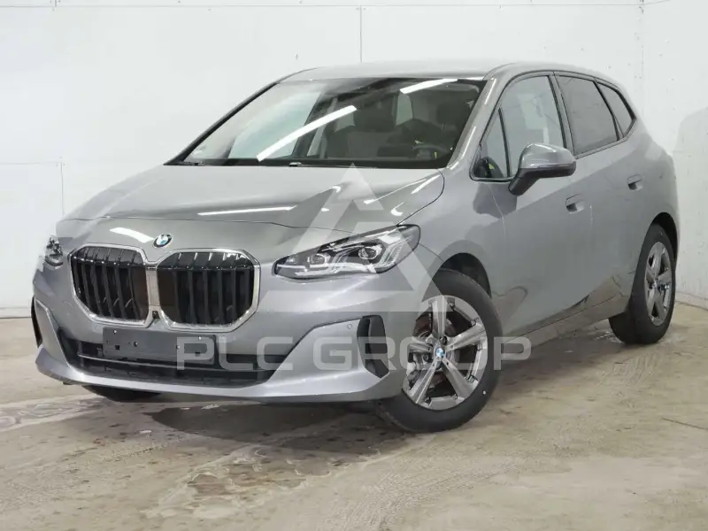 2025 BMW 220