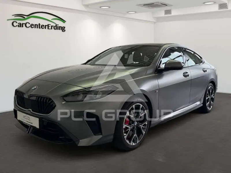 2025 BMW 220