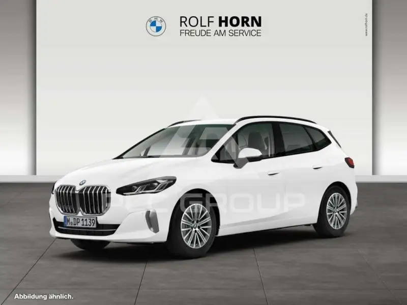 2025 BMW 220