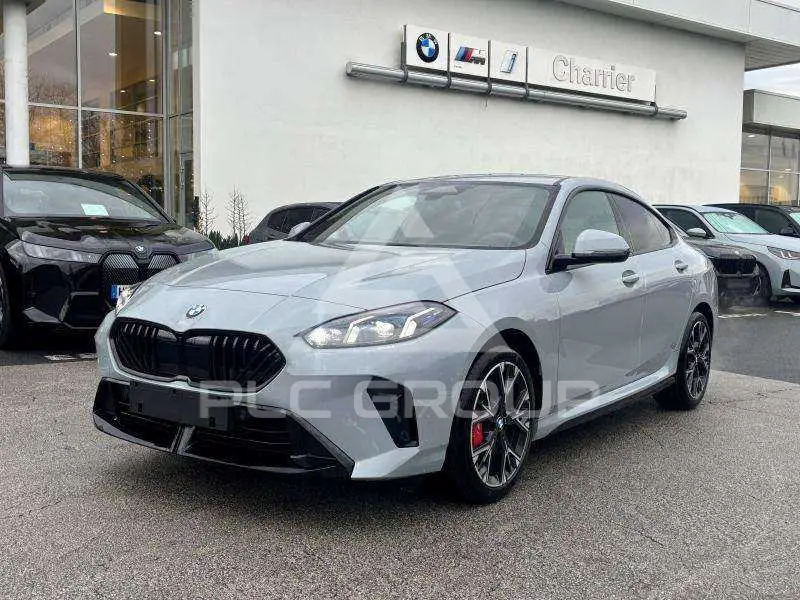 2025 BMW 220