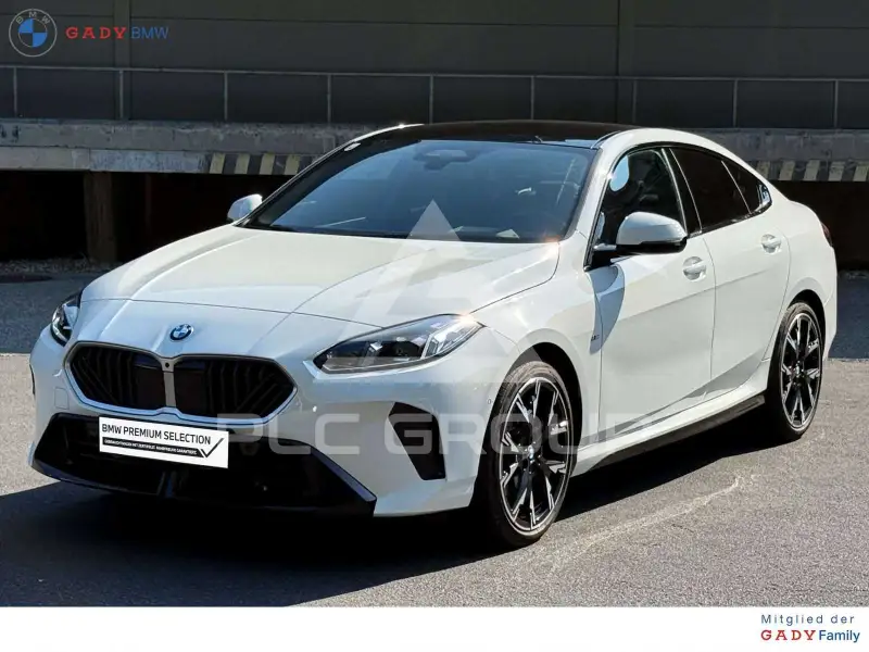 2025 BMW 220