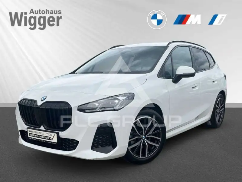 2025 BMW 220