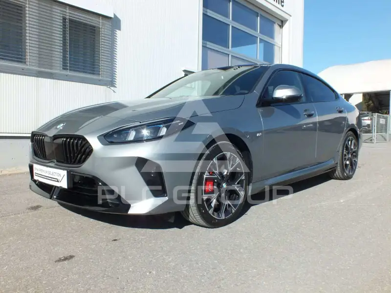2025 BMW 220