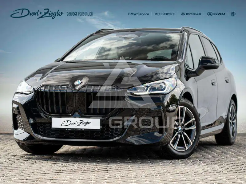 2025 BMW 220