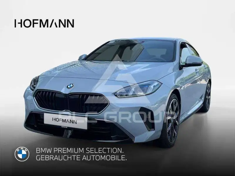 2025 BMW 220