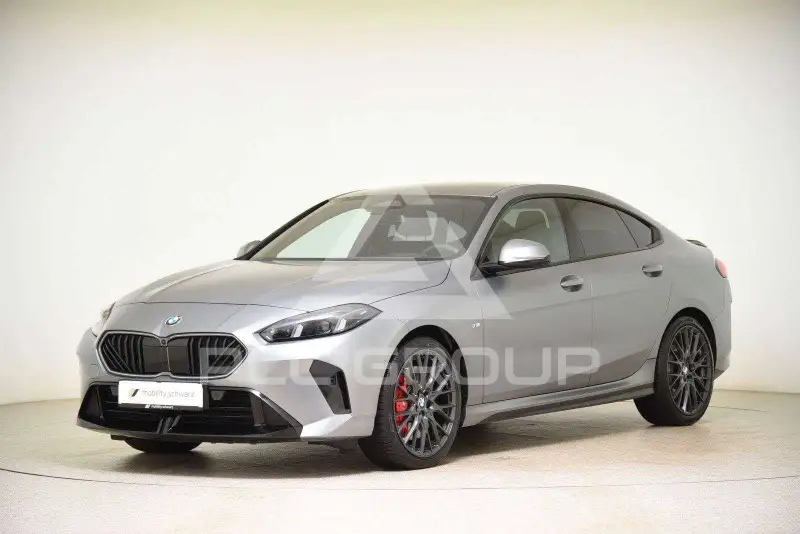 2025 BMW 220