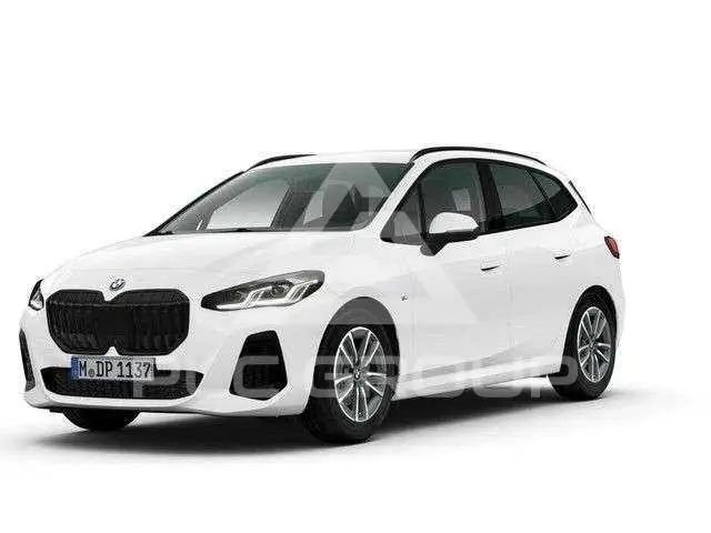 2025 BMW 220