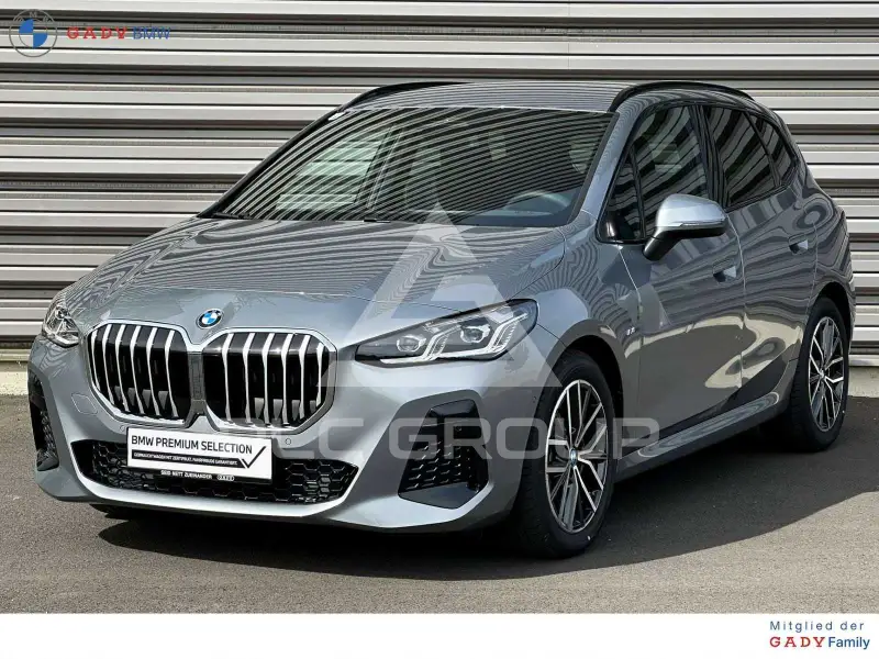 2025 BMW 220