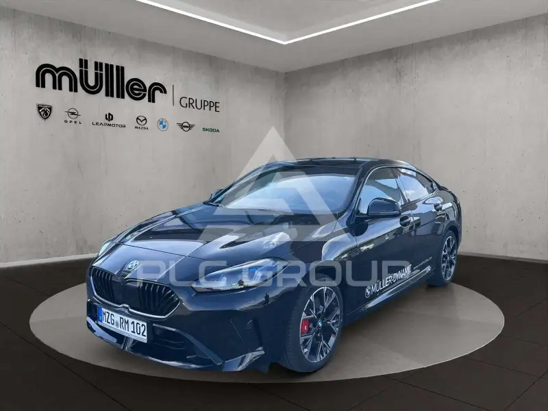 2025 BMW 220