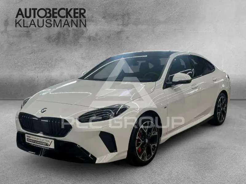 2025 BMW 220