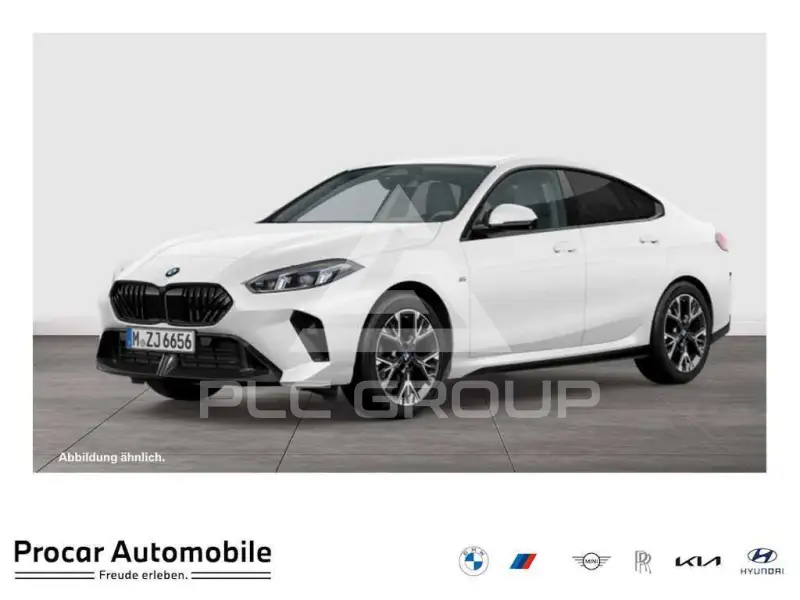 2025 BMW 220