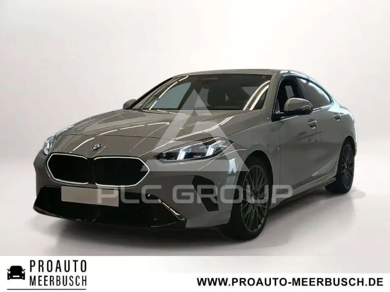 2025 BMW 220