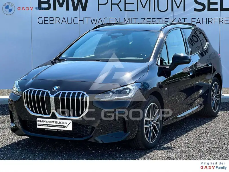2025 BMW 220