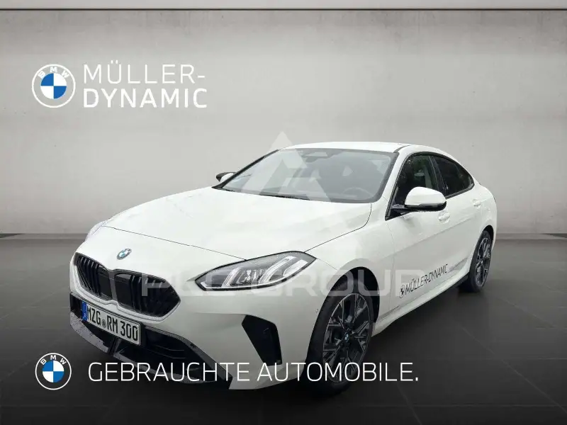 2025 BMW 220