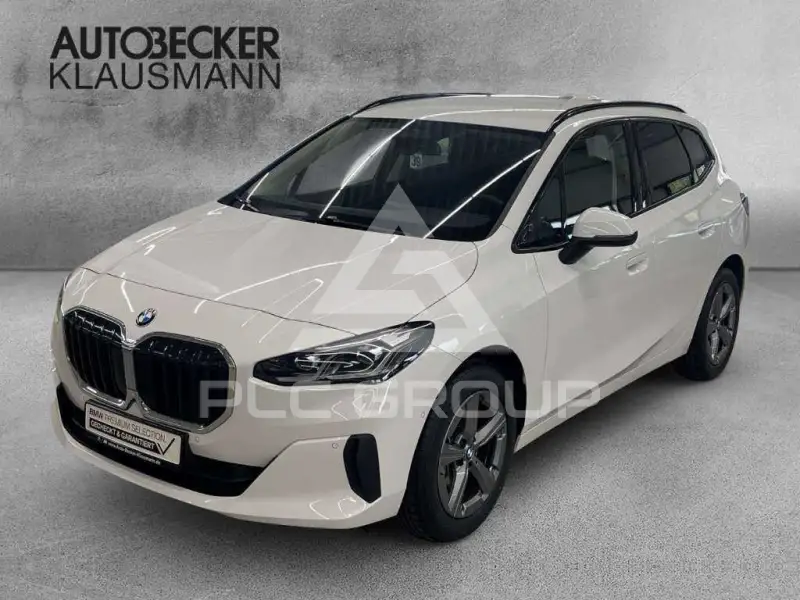 2025 BMW 220