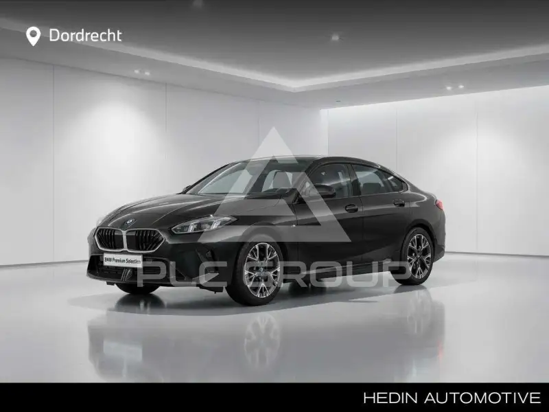 2025 BMW 220