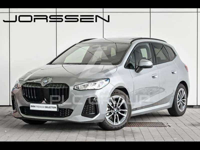 2025 BMW 216