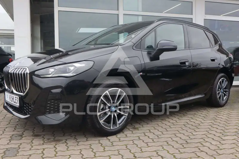 2026 BMW 225