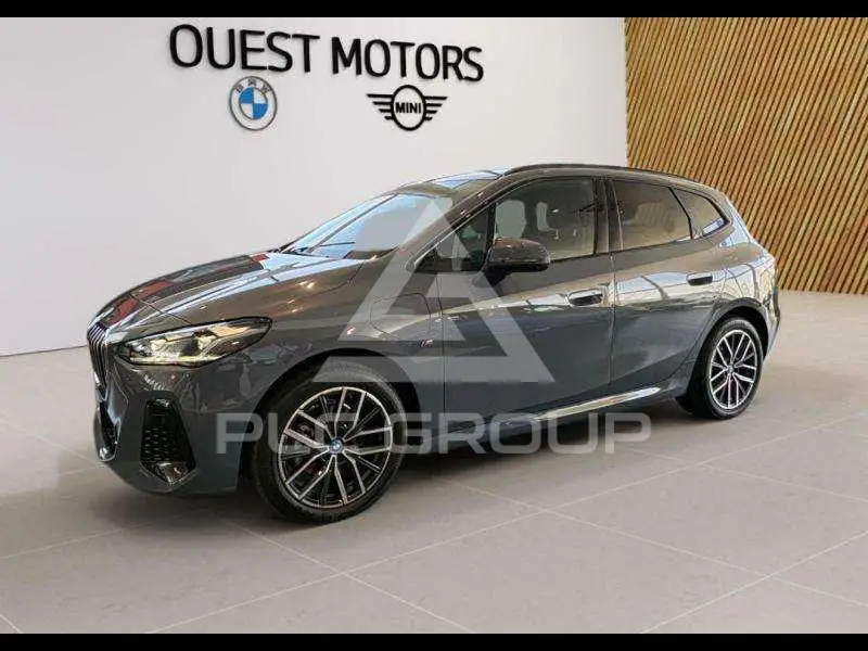 2025 BMW 225