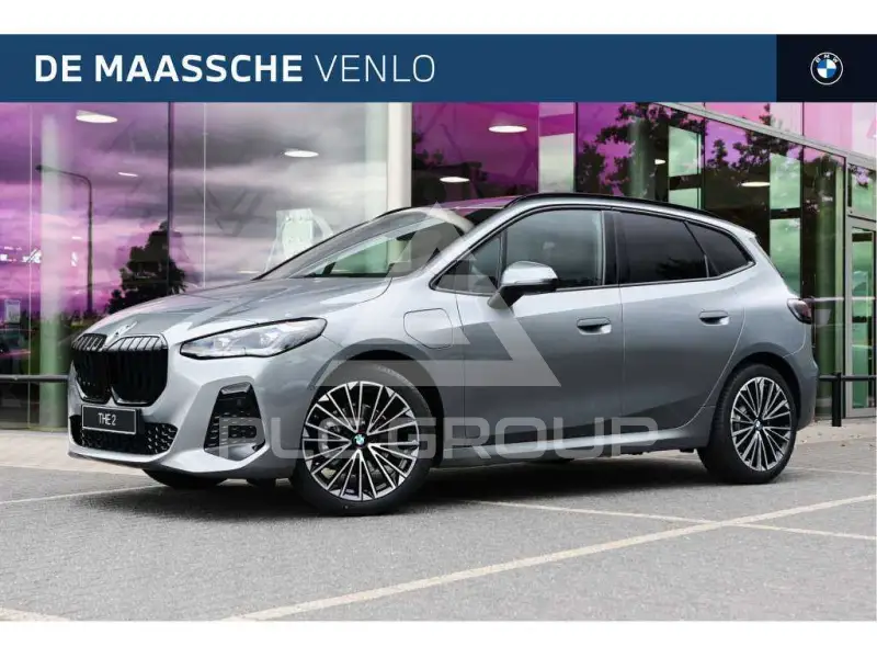 2025 BMW 225
