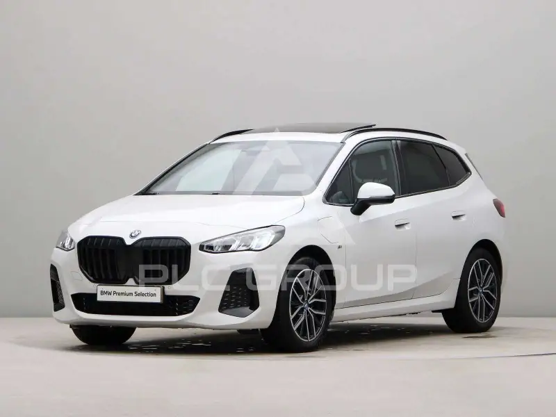 2025 BMW 225