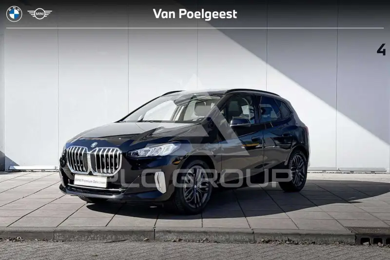 2025 BMW 225
