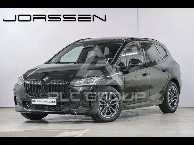 2025 BMW 225