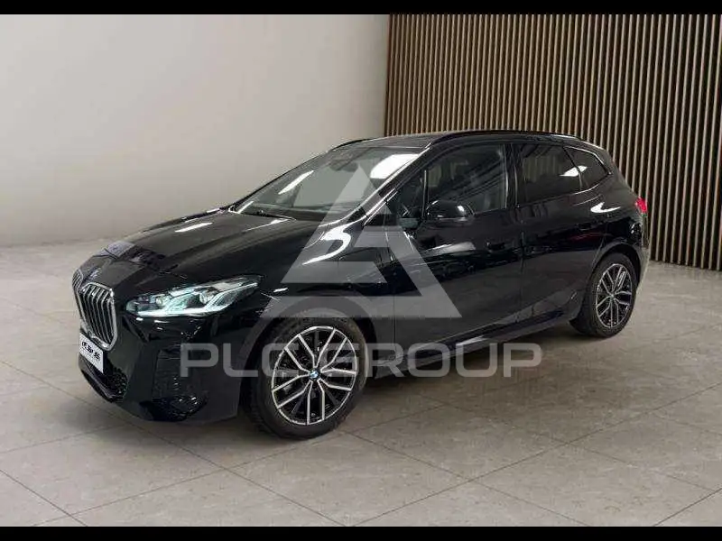 2025 BMW 225