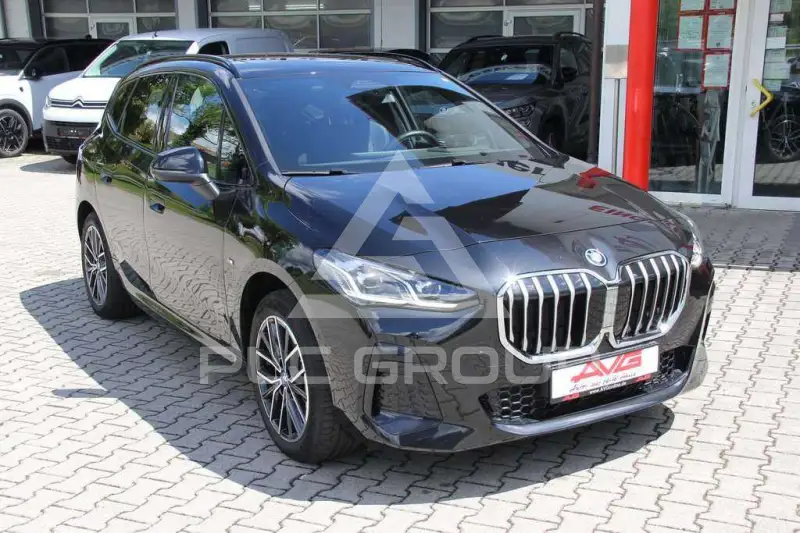 2025 BMW 225