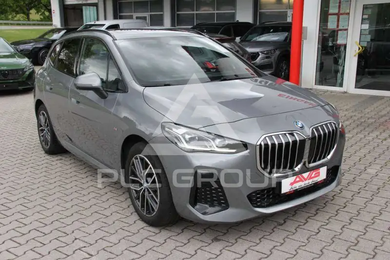 2025 BMW 225