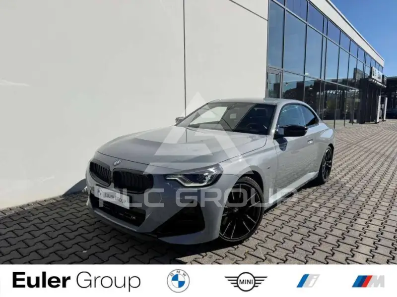 2025 BMW 240M