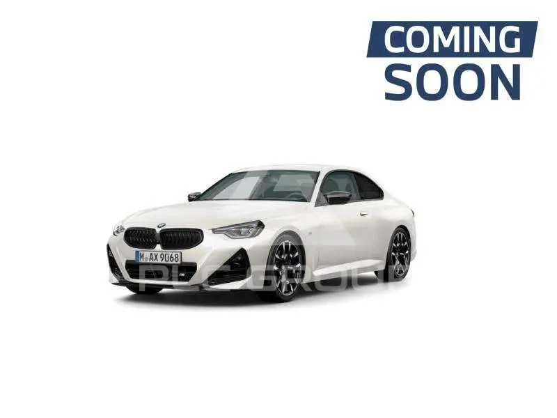 2025 BMW 240M