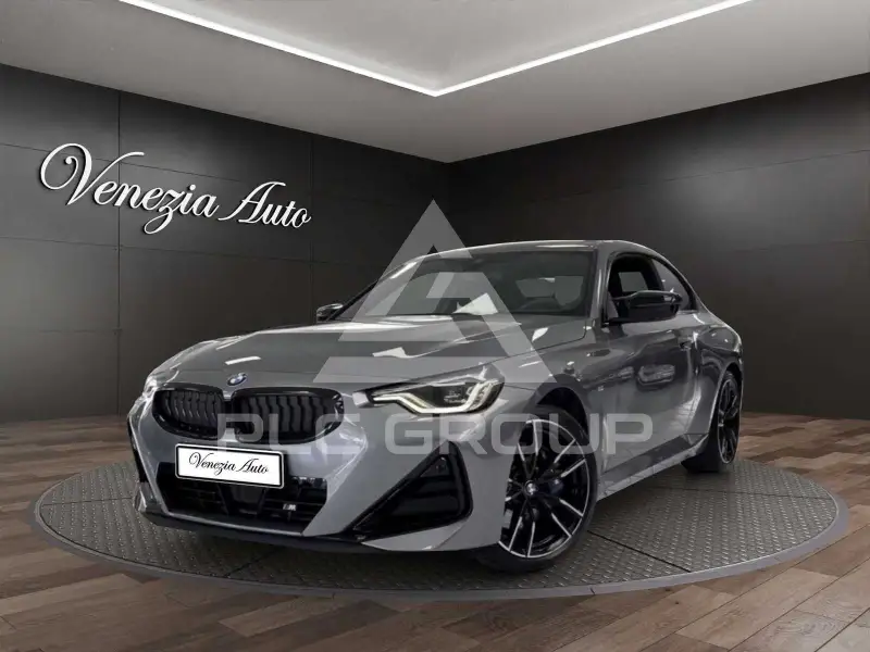 2025 BMW 240M