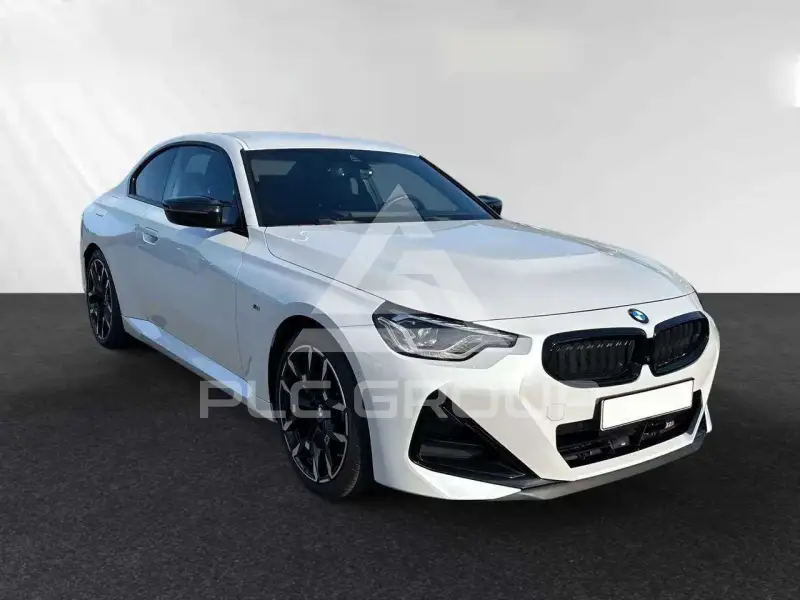 2025 BMW 240M