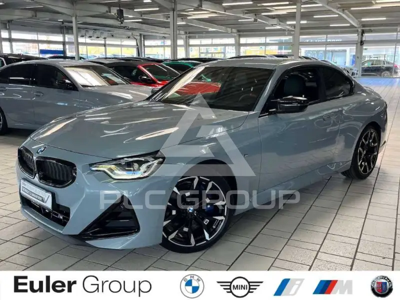 2025 BMW 240M
