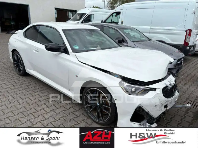 2025 BMW 240M