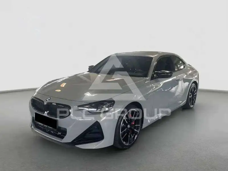 2025 BMW 240M