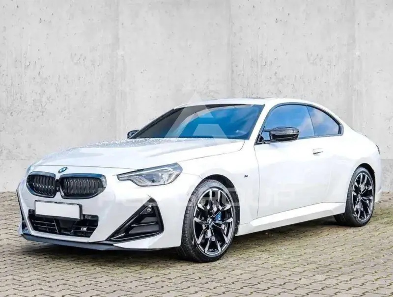 2025 BMW 240M