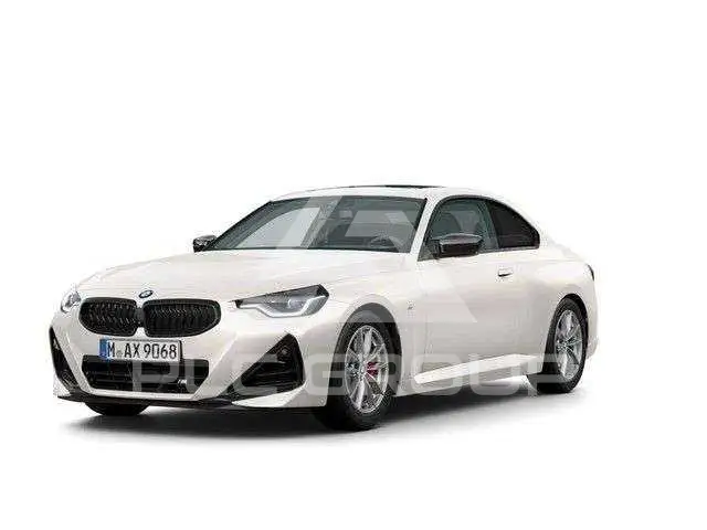 2025 BMW 240M