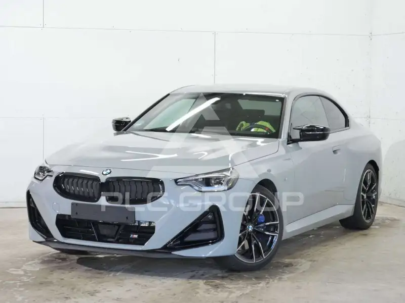 2025 BMW 240M