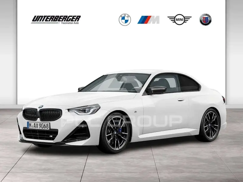 2025 BMW 240M