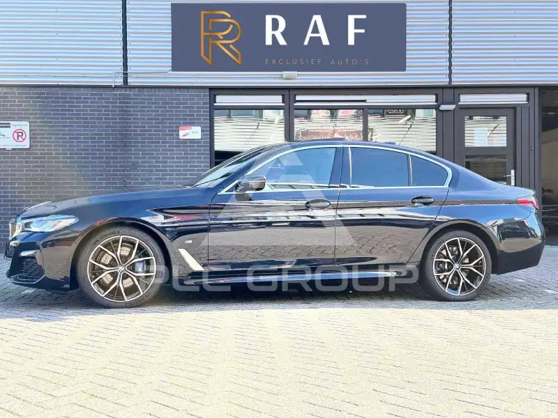 2023 BMW 530