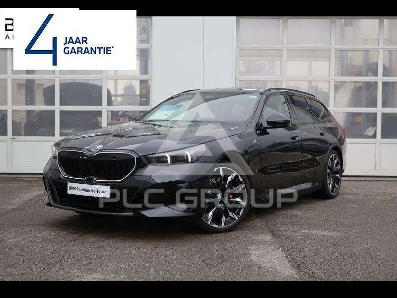 2025 BMW 530